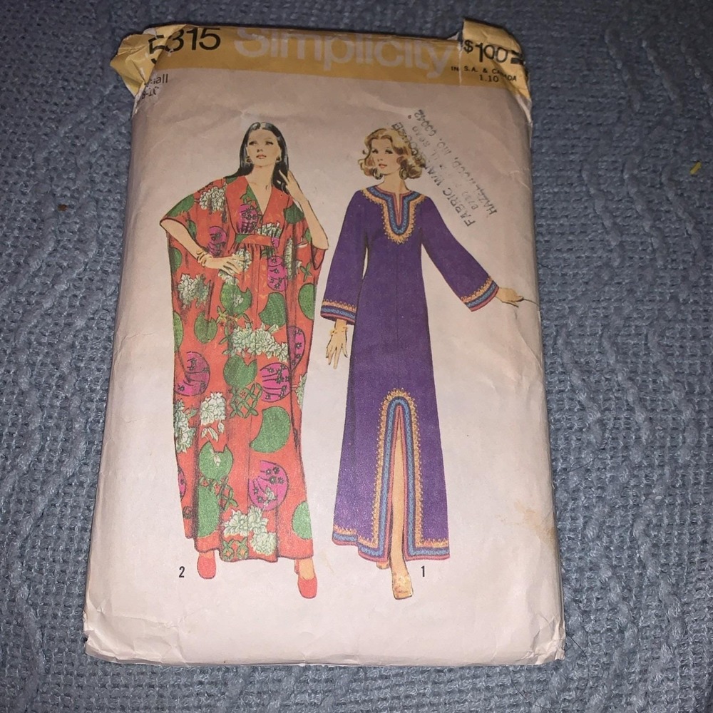 Caftans Pattern Simplicity 5315 Size Small. Vintage 1970s Uncut